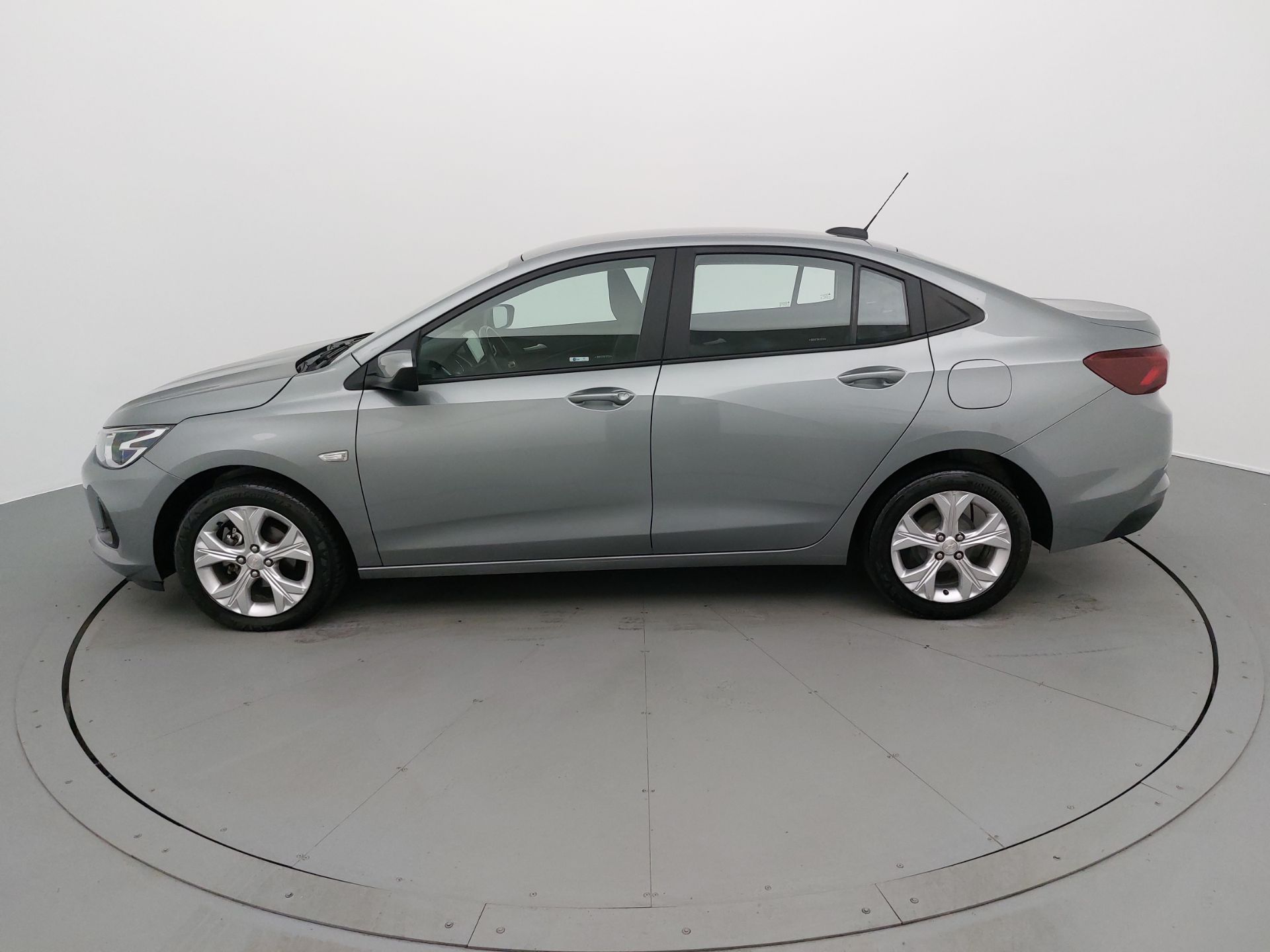 CHEVROLET ONIX PLUS LTZ 1.0 - Vista 2